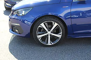 Used 2019 Peugeot 308 GT Line Blue - Interior and Exterior details 8