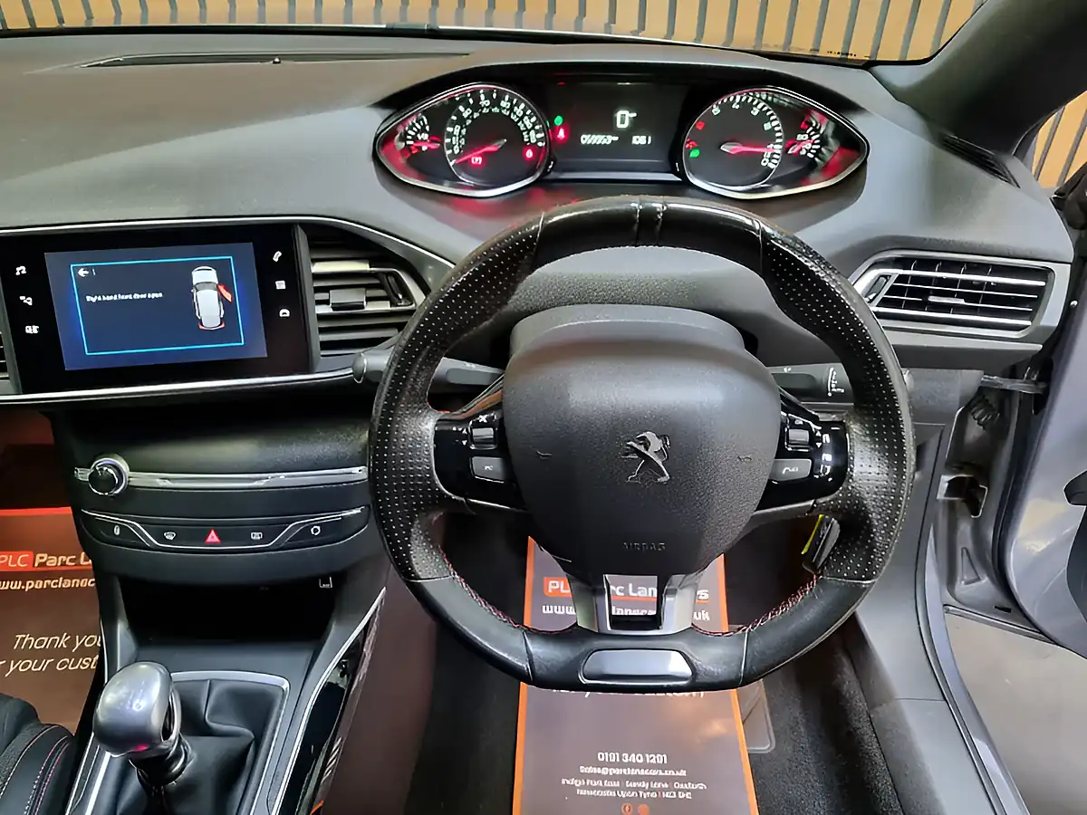 Used 2019 Peugeot 308 GT Line Cumulus Grey Metallic - Interior and Exterior details 15
