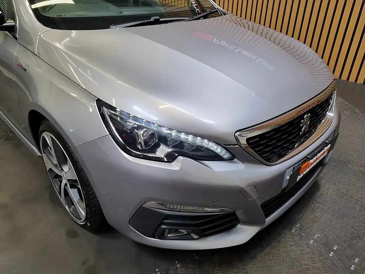 Used 2019 Peugeot 308 GT Line Cumulus Grey Metallic - Interior and Exterior details 5