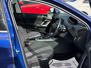 Used 2019 Peugeot 308 Sw Allure Blue - Interior and Exterior details 10