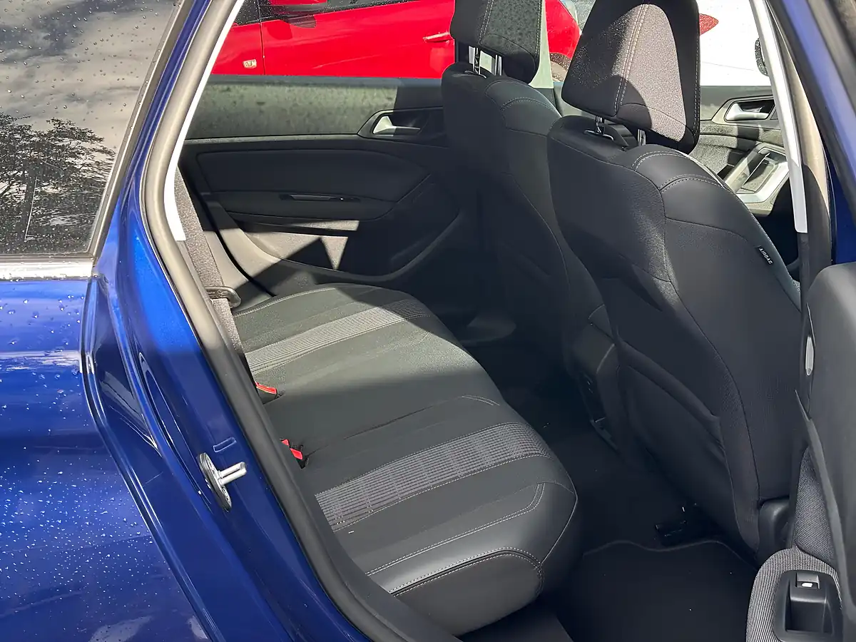 Used 2019 Peugeot 308 Sw Allure Blue - Interior and Exterior details 11