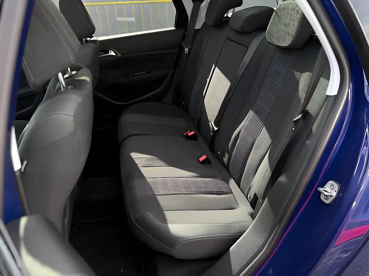 Used 2019 Peugeot 308 Sw Allure Blue - Interior and Exterior details 12