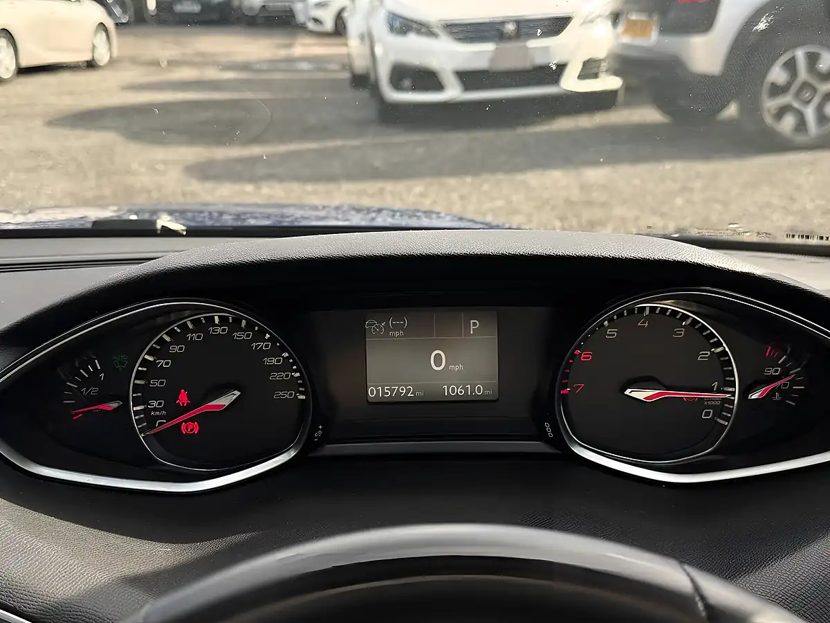 Used 2019 Peugeot 308 Sw Allure Blue - Interior and Exterior details 17