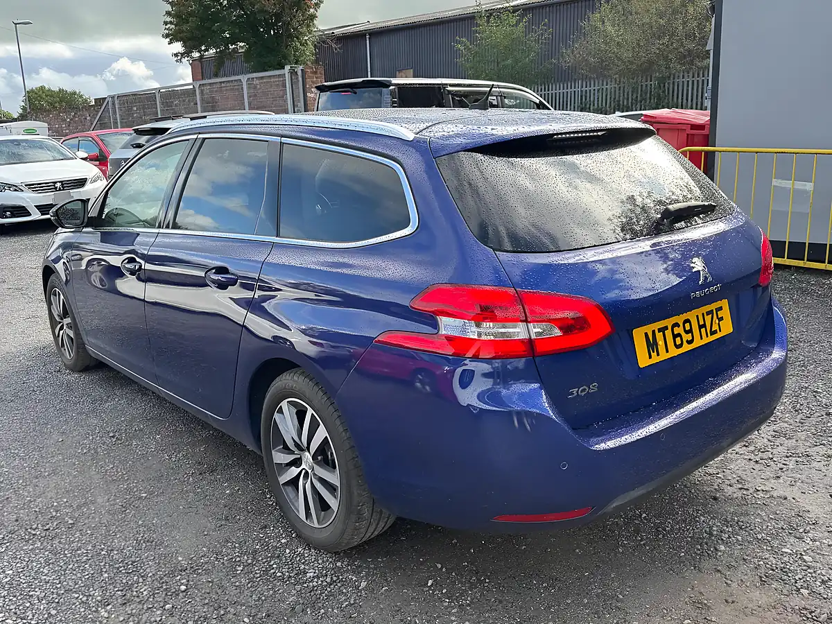 Used 2019 Peugeot 308 Sw Allure Blue - Interior and Exterior details 5