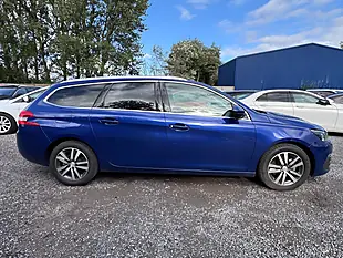 Used 2019 Peugeot 308 Sw Allure Blue - Interior and Exterior details 8