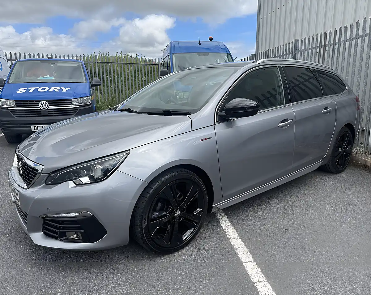 Used 2019 Peugeot 308 Sw GT Line Grey - Interior and Exterior details 2