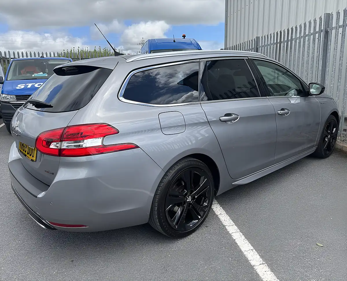 Used 2019 Peugeot 308 Sw GT Line Grey - Interior and Exterior details 5