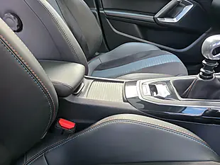 Used 2019 Peugeot 308 Tech Edition Blue - Interior and Exterior details 11