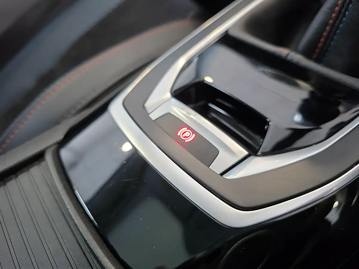 Used 2019 Peugeot 308 Tech Edition Blue - Interior and Exterior details 13