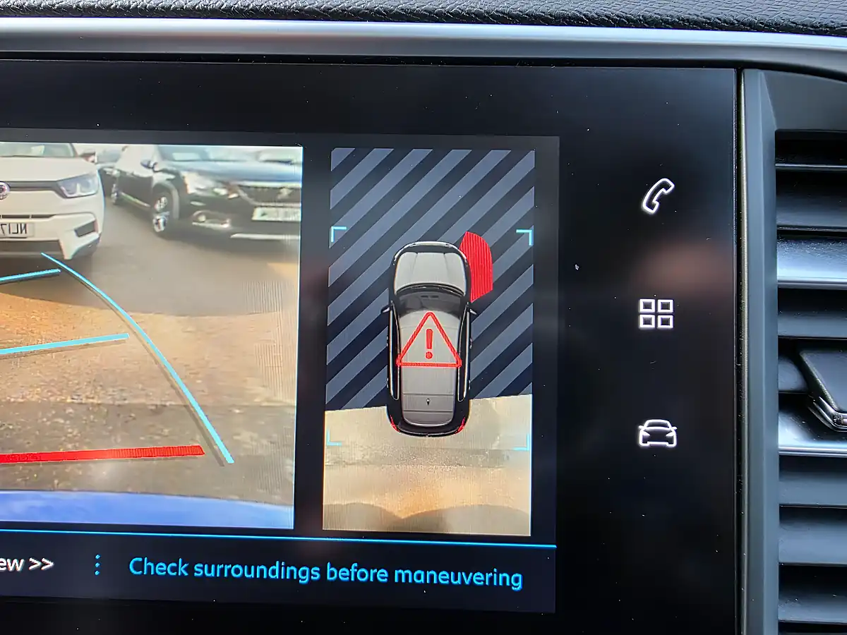Used 2019 Peugeot 308 Tech Edition Blue - Interior and Exterior details 15