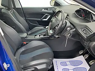 Used 2019 Peugeot 308 Tech Edition Blue - Interior and Exterior details 5