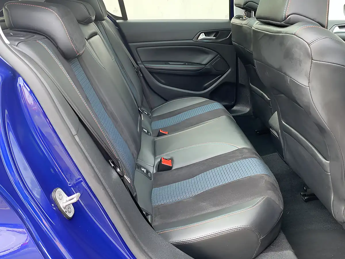 Used 2019 Peugeot 308 Tech Edition Blue - Interior and Exterior details 8