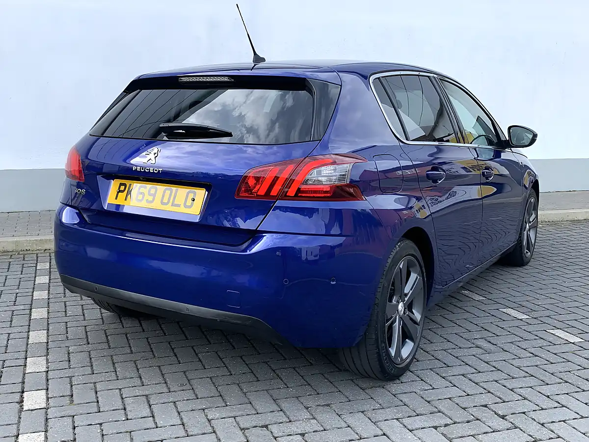 Used 2019 Peugeot 308 Tech Edition Blue - Interior and Exterior details 9