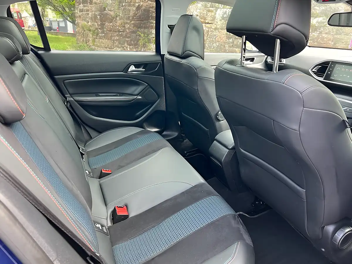 Used 2019 Peugeot 308 Tech Edition Twilight Blue - Interior and Exterior details 11