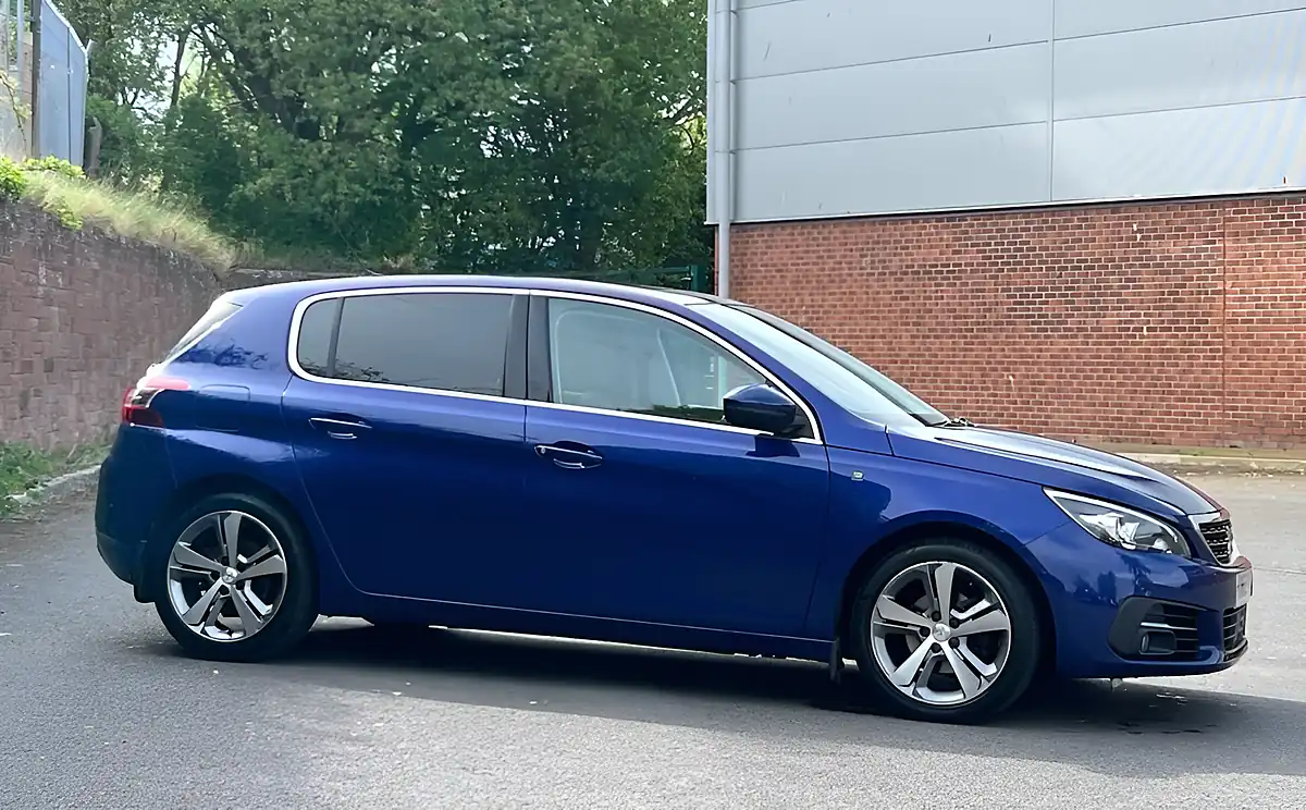 Used 2019 Peugeot 308 Tech Edition Twilight Blue - Interior and Exterior details 4