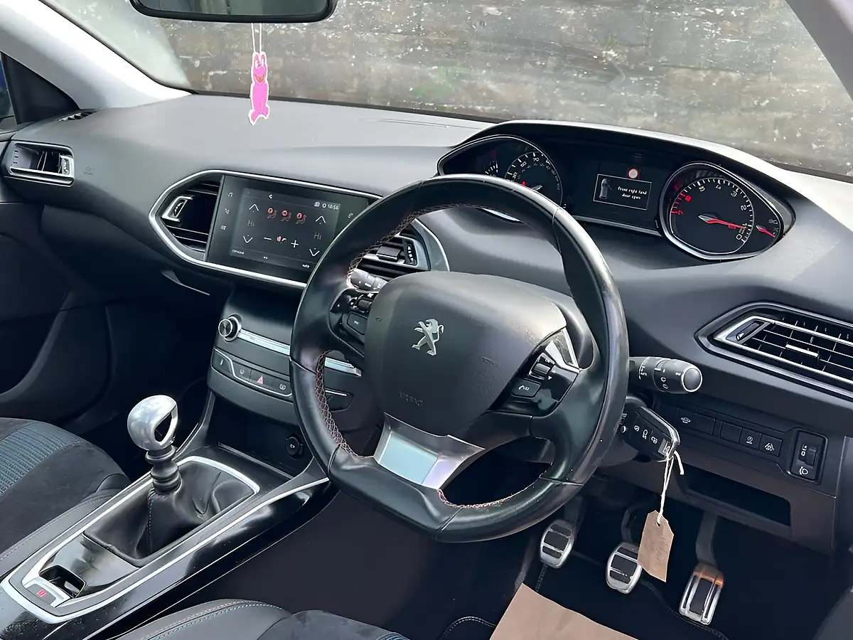 Used 2019 Peugeot 308 Tech Edition Twilight Blue - Interior and Exterior details 9