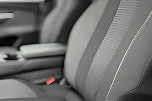 Used 2019 Peugeot 5008 Active White - Interior and Exterior details 14