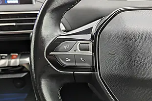 Used 2019 Peugeot 5008 Active White - Interior and Exterior details 15