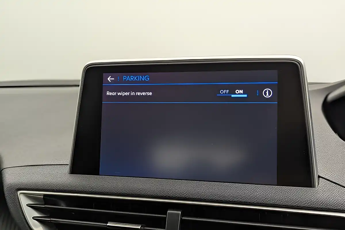 Used 2019 Peugeot 5008 Active White - Interior and Exterior details 16