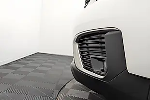 Used 2019 Peugeot 5008 Active White - Interior and Exterior details 18