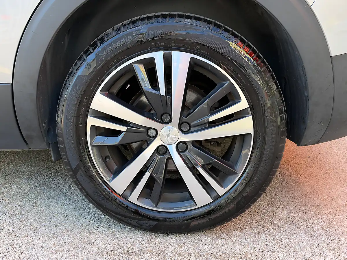 Used 2019 Peugeot 5008 Allure Grey - Interior and Exterior details 10