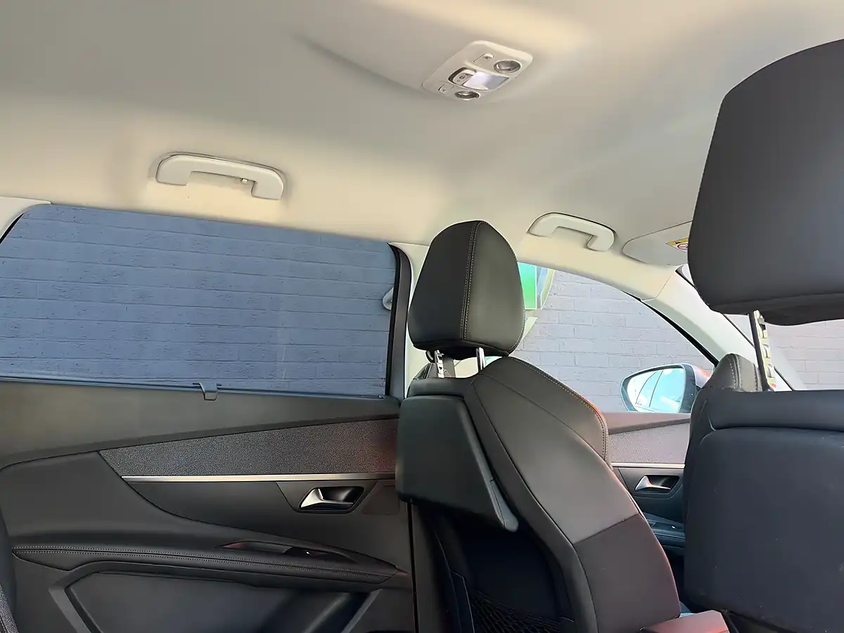Used 2019 Peugeot 5008 Allure Grey - Interior and Exterior details 12