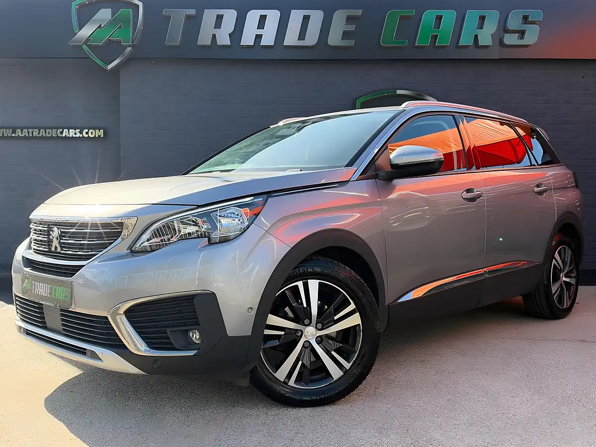 Used 2019 Peugeot 5008 Allure Grey - Interior and Exterior details 3