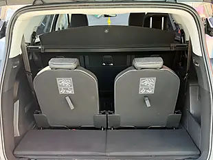 Used 2019 Peugeot 5008 Allure Grey - Interior and Exterior details 7