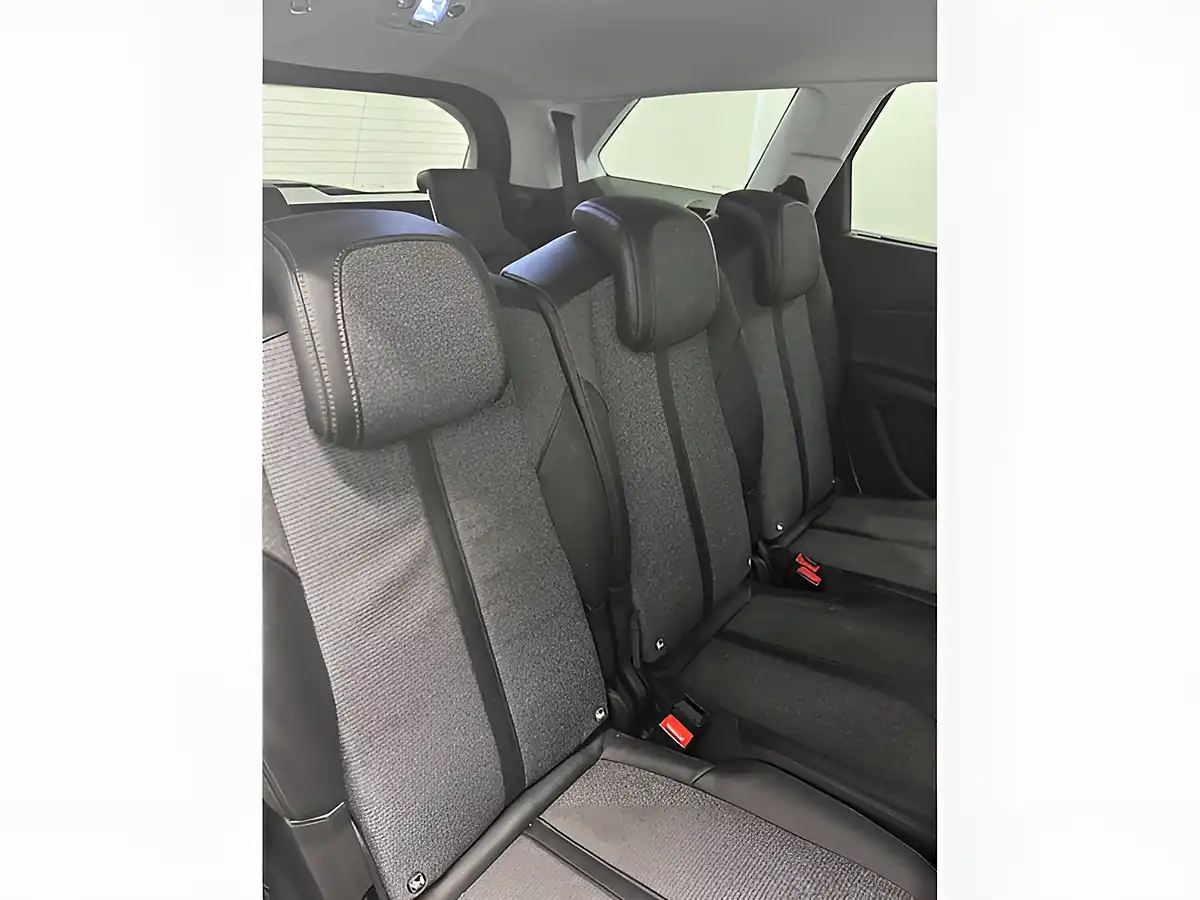 Used 2019 Peugeot 5008 Allure White - Interior and Exterior details 11