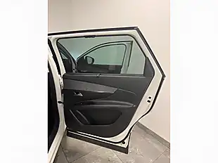 Used 2019 Peugeot 5008 Allure White - Interior and Exterior details 12
