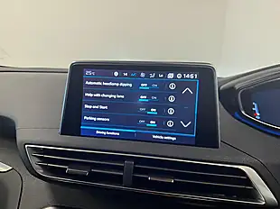 Used 2019 Peugeot 5008 Allure White - Interior and Exterior details 17