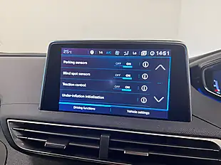 Used 2019 Peugeot 5008 Allure White - Interior and Exterior details 18