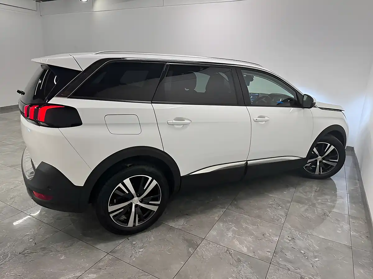 Used 2019 Peugeot 5008 Allure White - Interior and Exterior details 8
