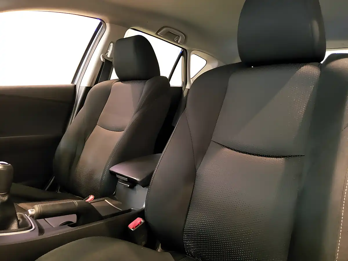 Used 2019 Peugeot 5008 GT Line Green - Interior and Exterior details 12
