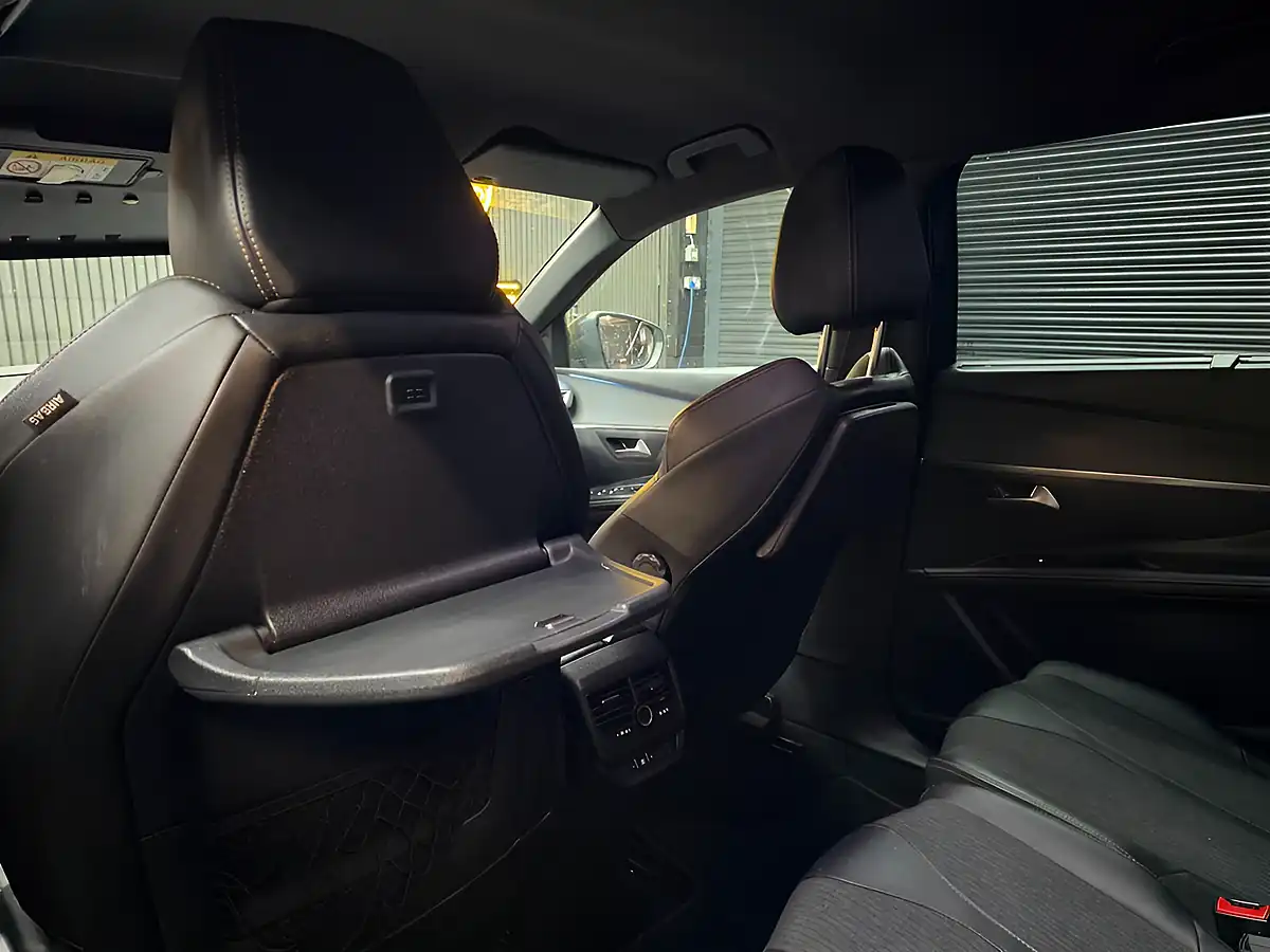 Used 2019 Peugeot 5008 GT Line Green - Interior and Exterior details 10