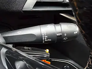 Used 2019 Peugeot 5008 GT Line Green - Interior and Exterior details 15