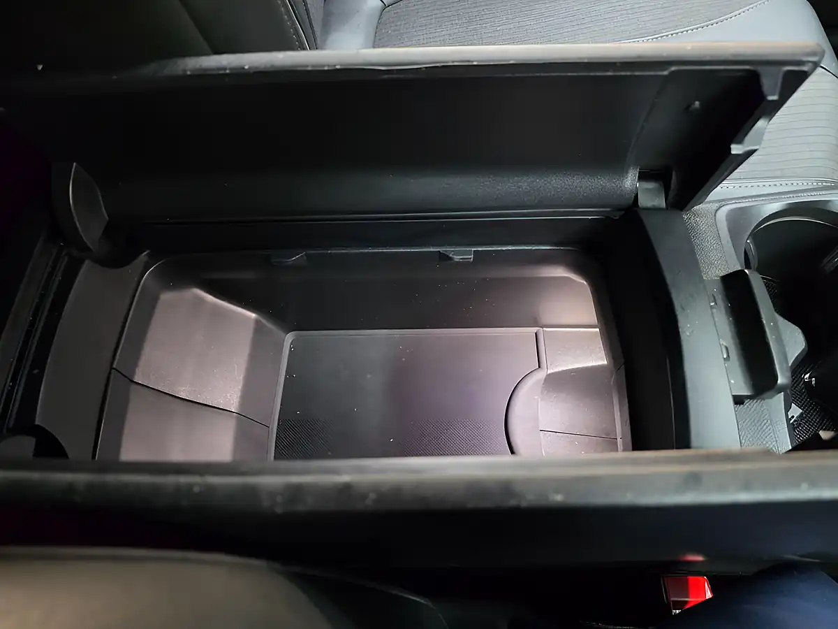 Used 2019 Peugeot 5008 GT Line Green - Interior and Exterior details 19