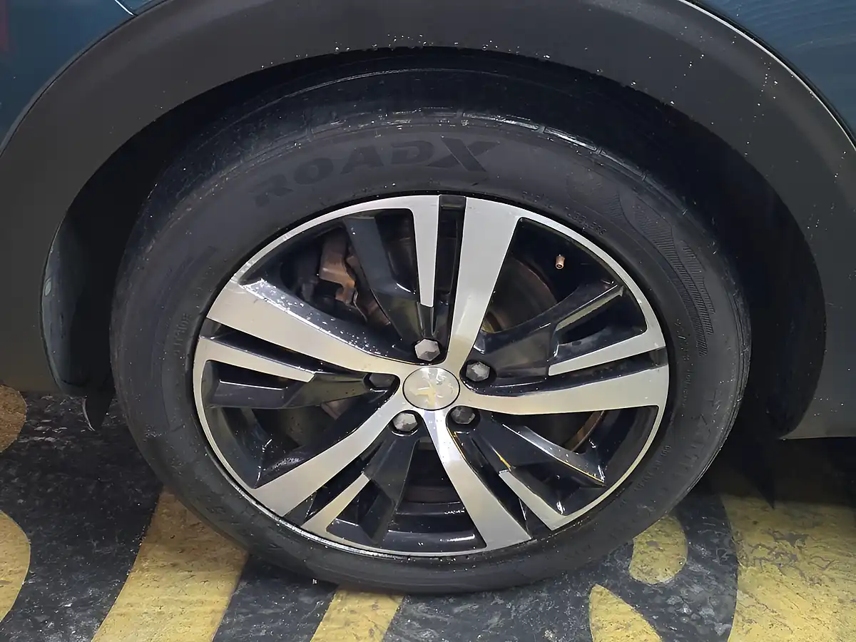 Used 2019 Peugeot 5008 GT Line Green - Interior and Exterior details 20