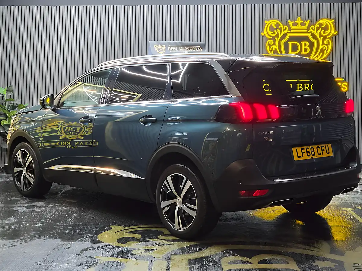 Used 2019 Peugeot 5008 GT Line Green - Interior and Exterior details 5