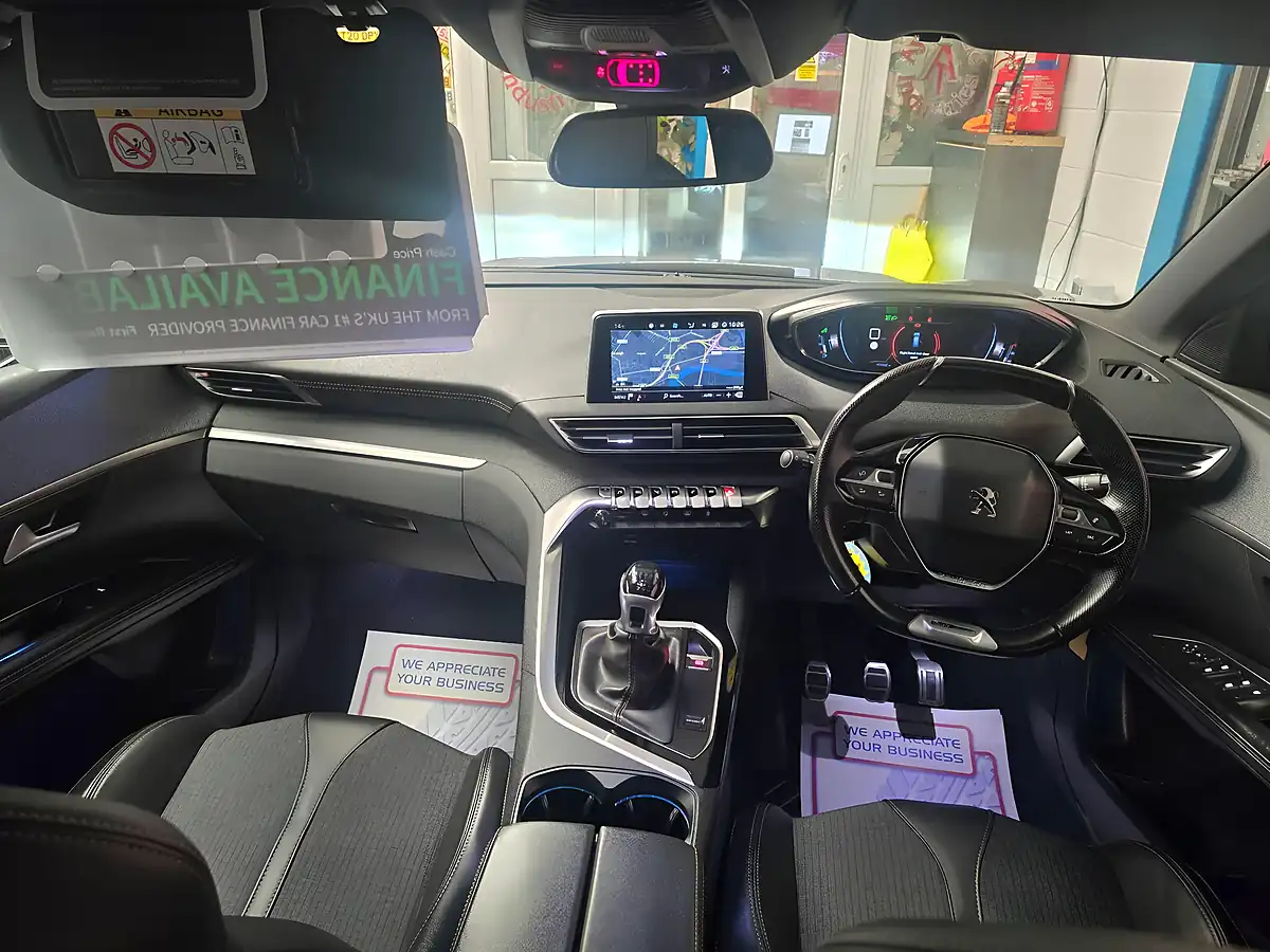 Used 2019 Peugeot 5008 GT Line Grey - Interior and Exterior details 2