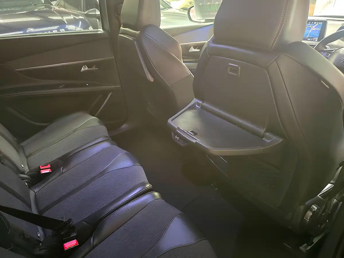 Used 2019 Peugeot 5008 GT Line Grey - Interior and Exterior details 5