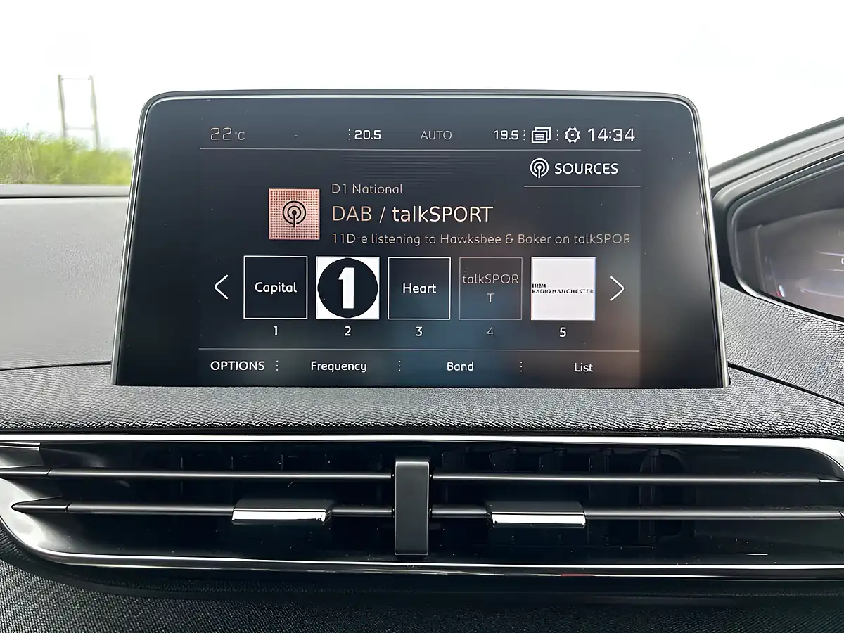Used 2019 Peugeot 5008 GT Line Premium Grey - Interior and Exterior details 14