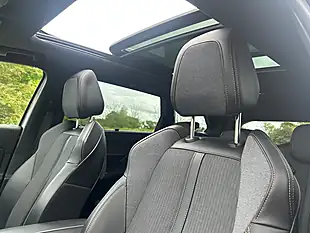 Used 2019 Peugeot 5008 GT Line Premium Grey - Interior and Exterior details 17