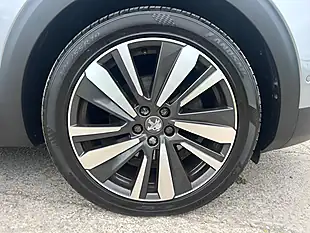 Used 2019 Peugeot 5008 GT Line Premium Grey - Interior and Exterior details 19