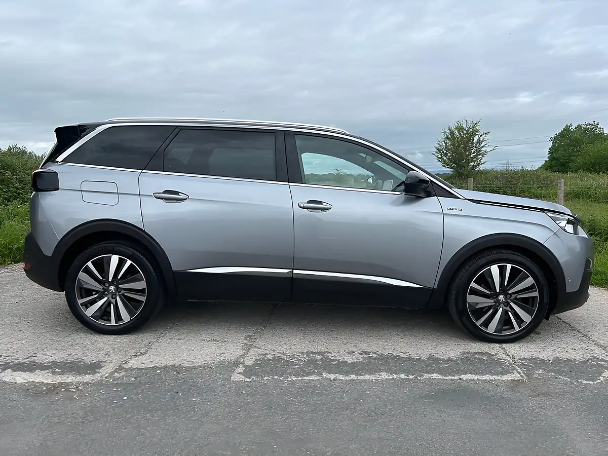 Used 2019 Peugeot 5008 GT Line Premium Grey - Interior and Exterior details 2