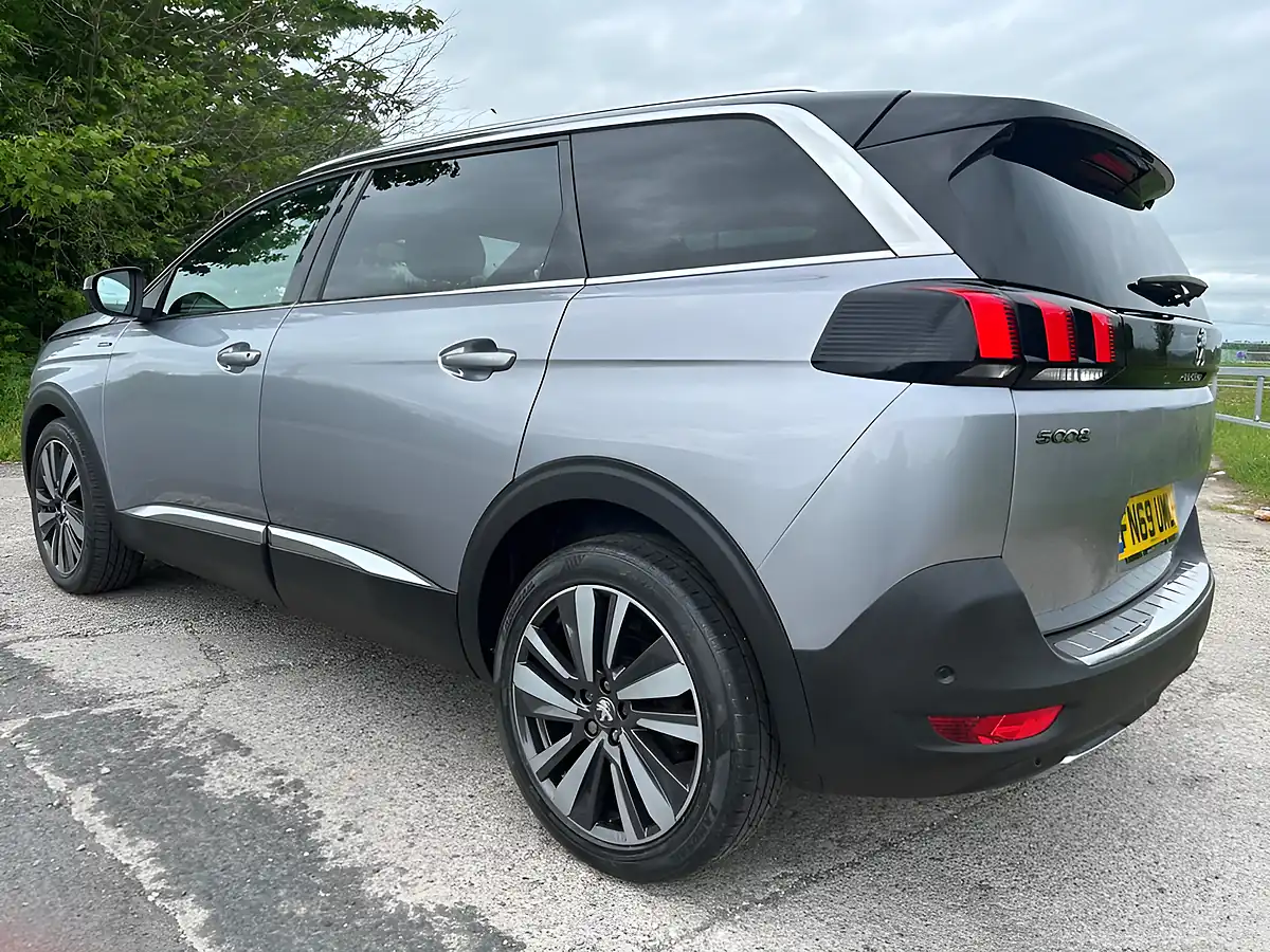 Used 2019 Peugeot 5008 GT Line Premium Grey - Interior and Exterior details 6