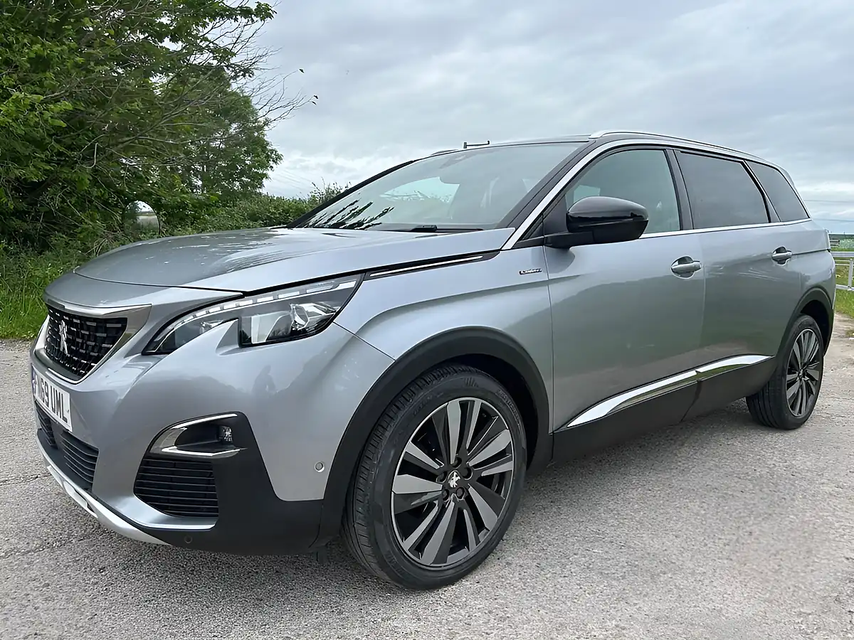 Used 2019 Peugeot 5008 GT Line Premium Grey - Interior and Exterior details 8