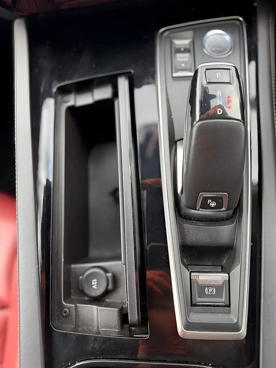 Used 2019 Peugeot 508 GT Fastback Black - Interior and Exterior details 18
