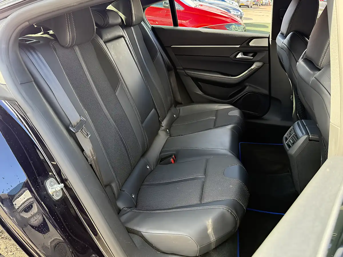 Used 2019 Peugeot 508 GT Line Blue - Interior and Exterior details 12