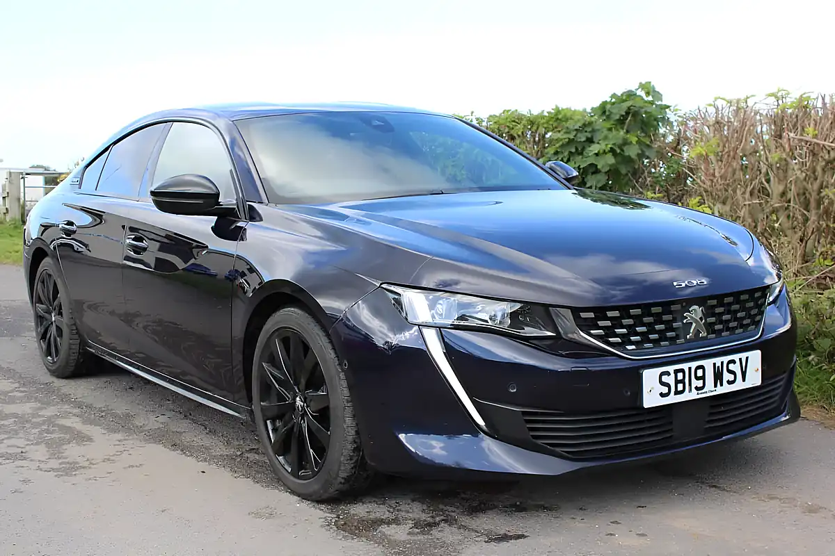 Used 2019 Peugeot 508 GT Line Blue - Interior and Exterior details 12